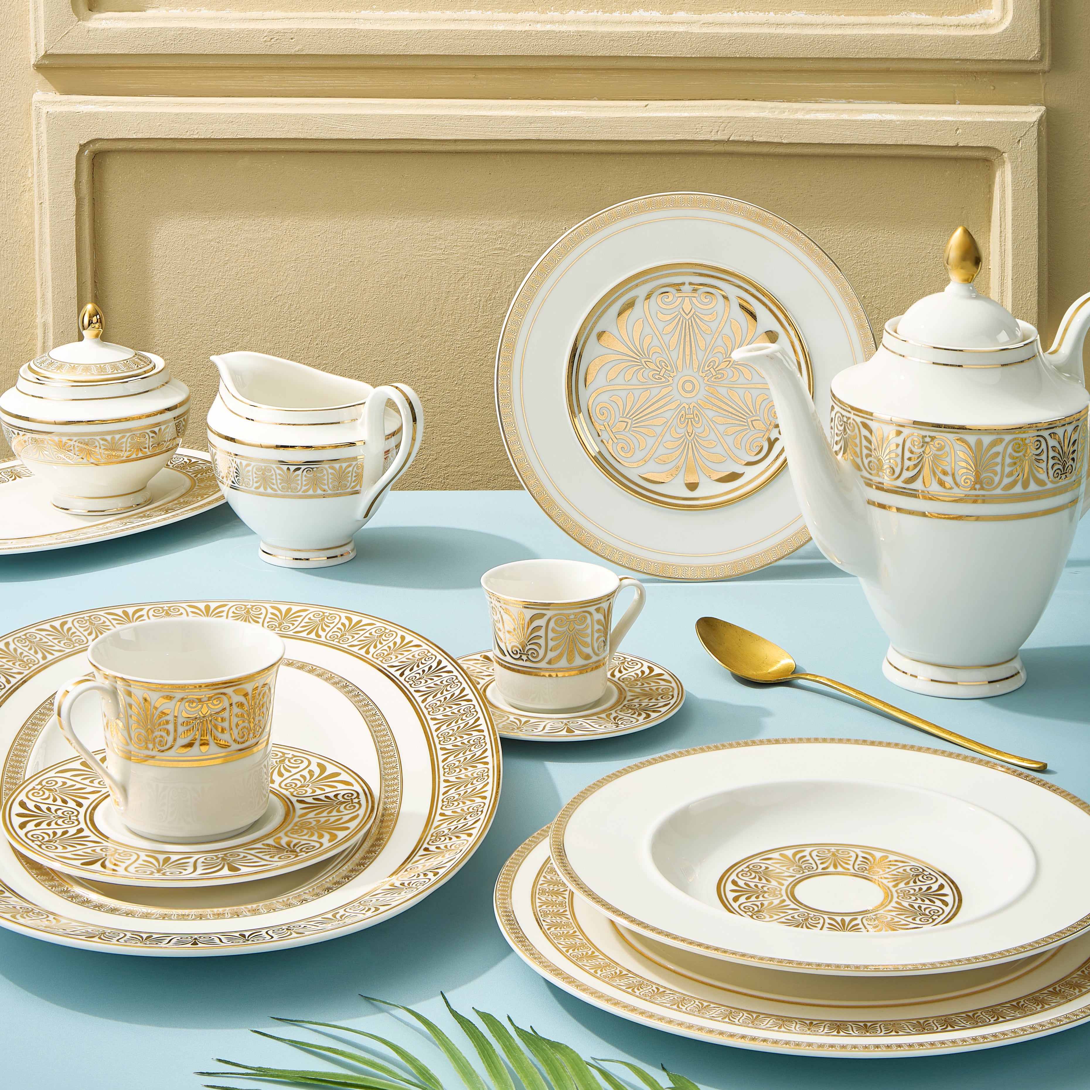 Medieval - 110 Pieces - Fathy Mahmoud Porcelain 