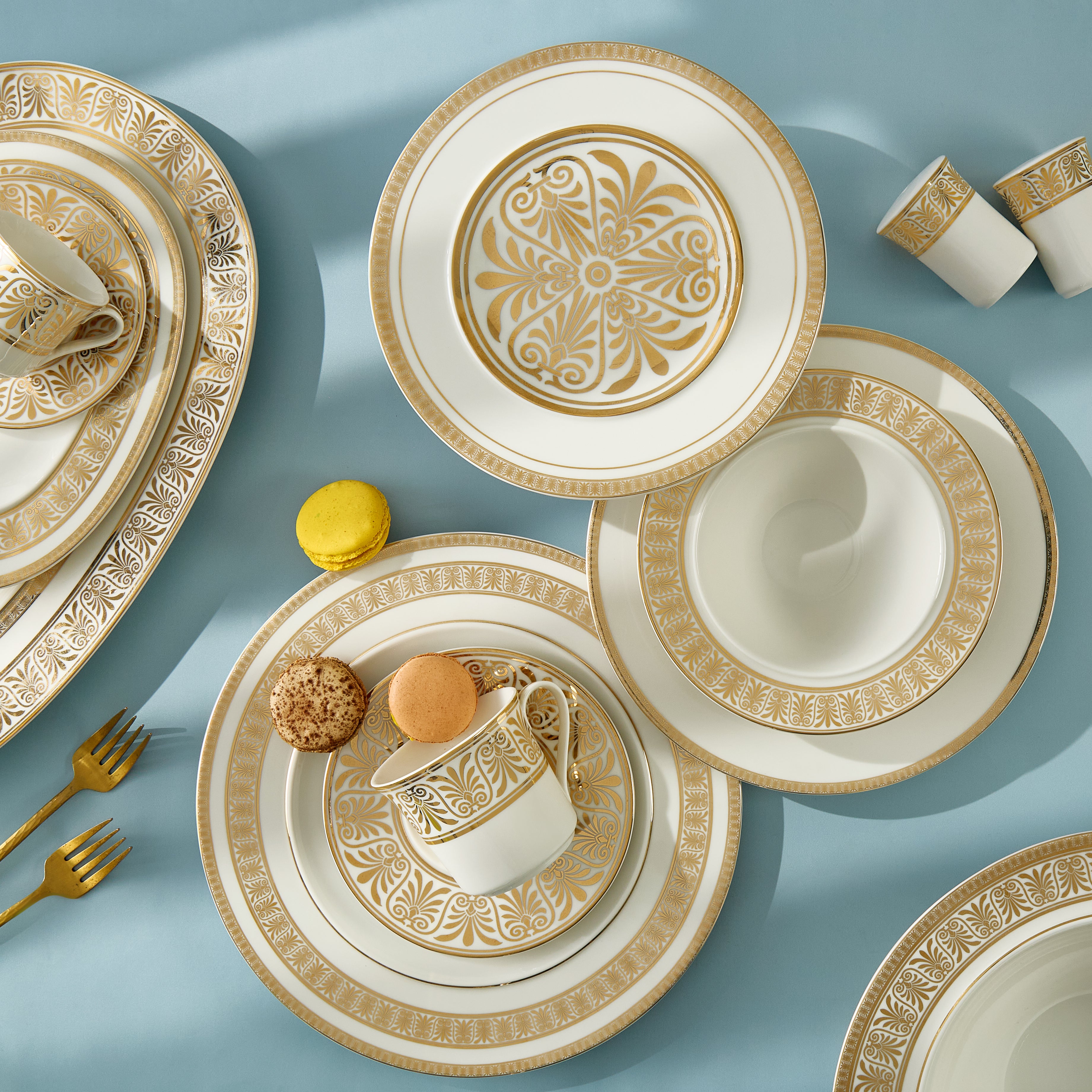 Medieval - 110 Pieces - Fathy Mahmoud Porcelain 