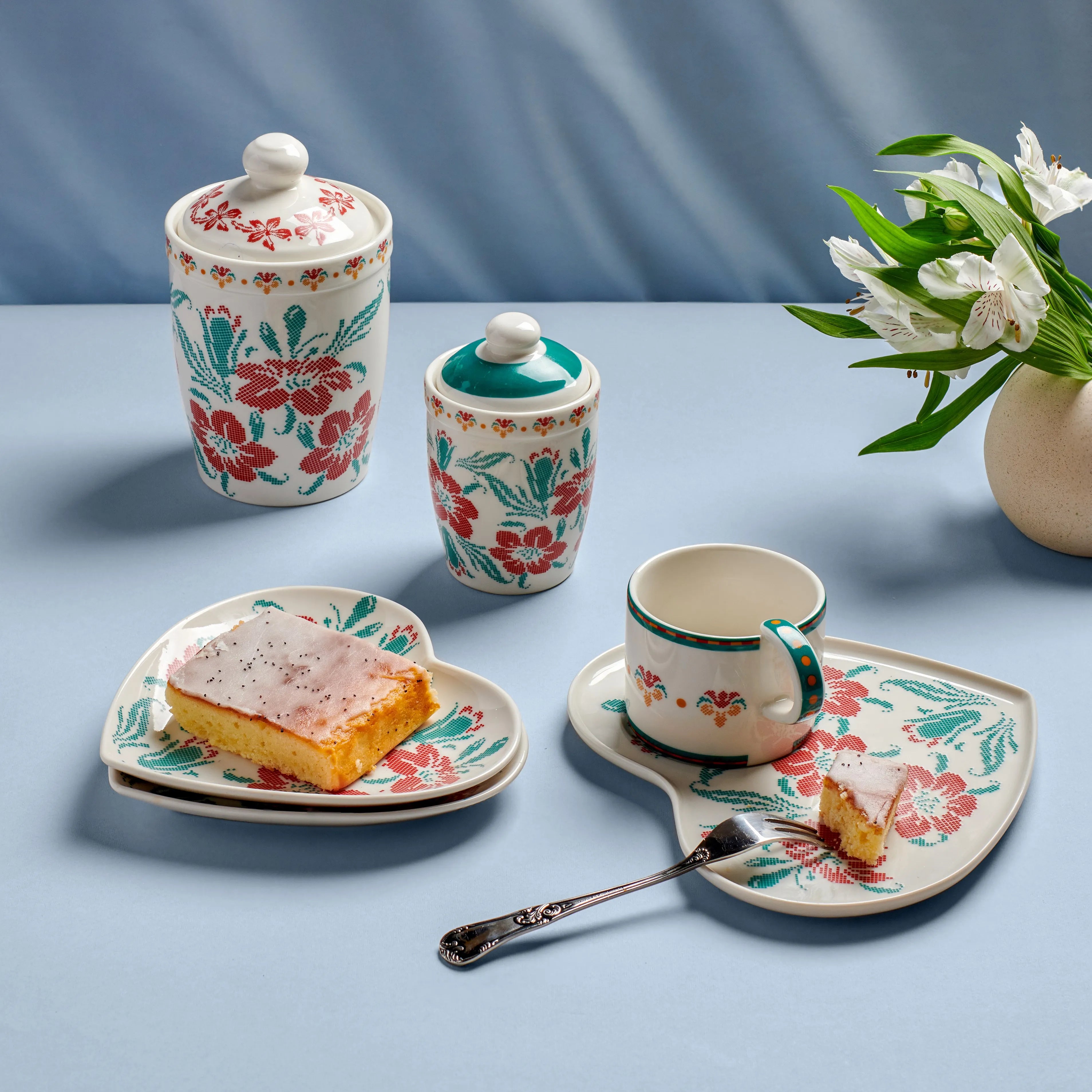 Hibiscus Cannister Set - Fathy Mahmoud Porcelain 