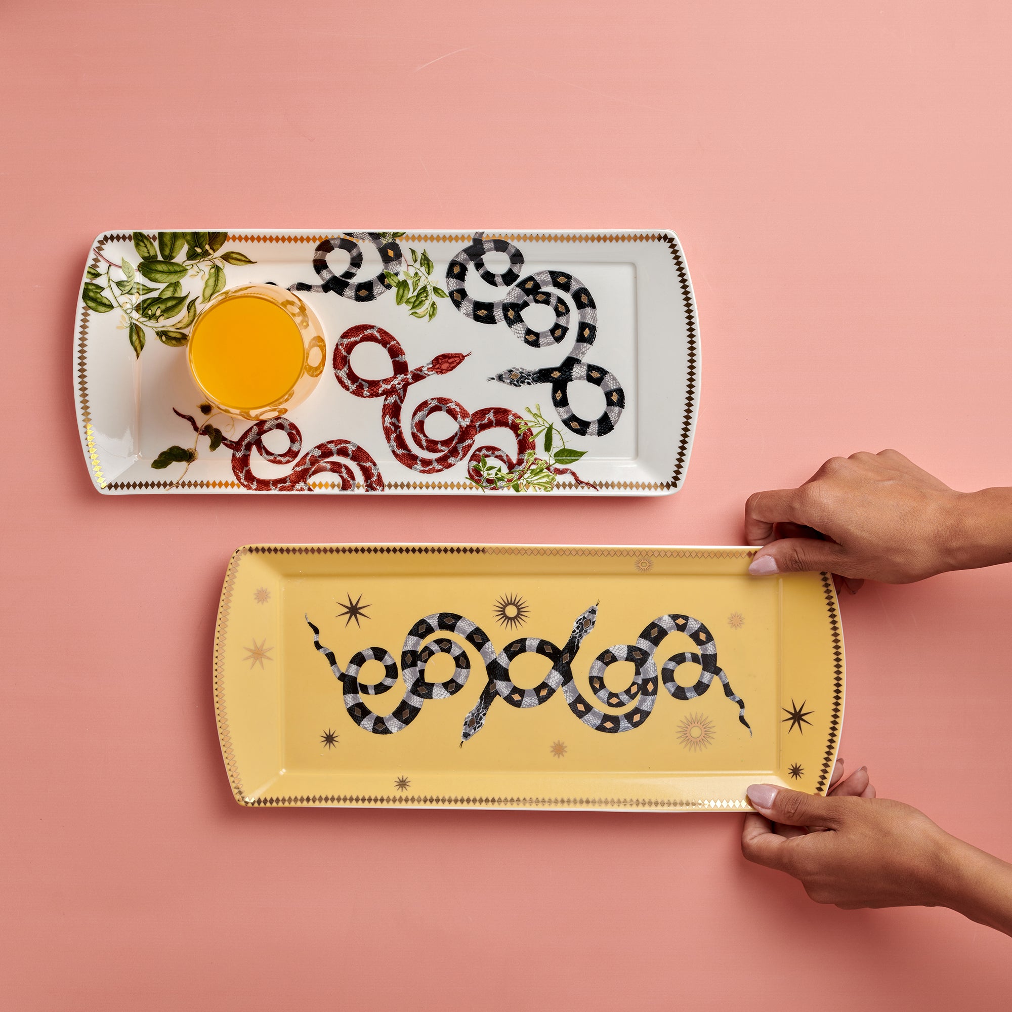 Serpentine trays yellow & beige - 2 pieces